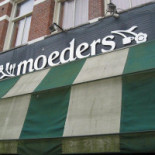 Moeders Extérieur