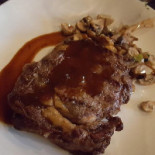 Gustavino Nourriture