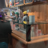 Denc, Dik Cunningham À l'intérieur