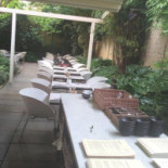 Café Parti Exterior