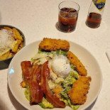 Lucia's Bolo District Nourriture