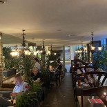 Alexandros À l'intérieur