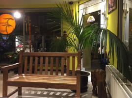 Thawan Thai Take Away Exterior