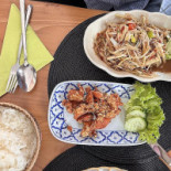 Thatcha Thai Kitchen Comida