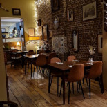 De Bompa À l'intérieur