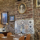 De Bompa À l'intérieur