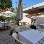 Faim Fatale Extérieur