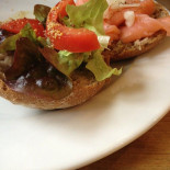 Faja Lobi Café Resto En Vakantielogies Comida