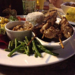 Faja Lobi Café Resto En Vakantielogies Comida