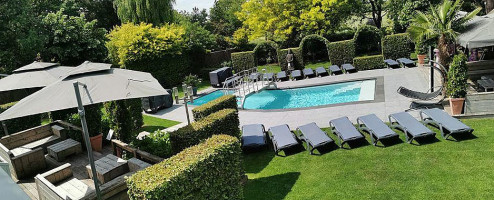 Club Adonis Exterior