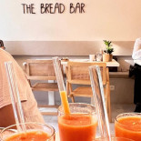 The Bread À l'intérieur