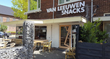 Van Leeuwen Snacks Exterior