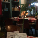 Petit Comité À l'intérieur