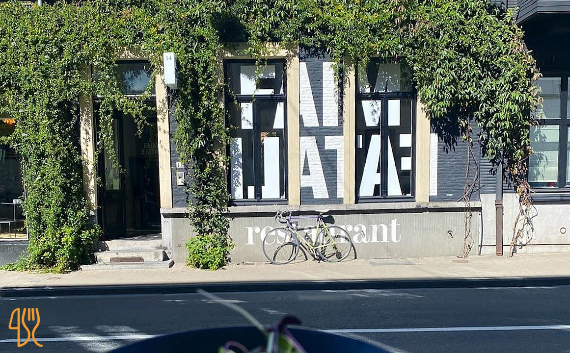 Faim Fatale Extérieur