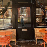 Benedict Cafe Extérieur