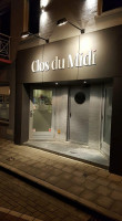Clos Du Midi outside