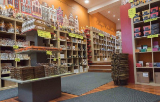 Daya Chocolates Dentro