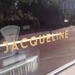 Jacqueline Extérieur