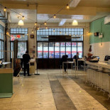 Tadao Poke À l'intérieur