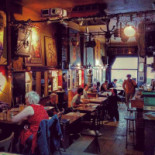 Le Pantin À l'intérieur