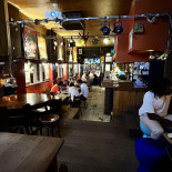 Le Pantin À l'intérieur