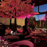 Coco Brussels Dentro