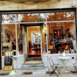 Tram{e} À l'intérieur