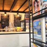 Rocket's Specialty Coffee Dentro