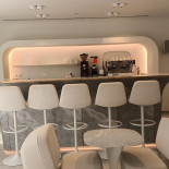 Ultra Asylum À l'intérieur