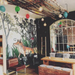 Le Seventy-five Exterior