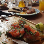 Le Seventy-five Comida