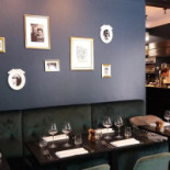 Bij Carlos À l'intérieur