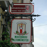 La Porte Noire Extérieur