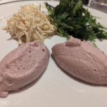 Le Pigeon Noir Nourriture