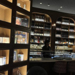 Le Conteur À l'intérieur