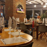 Le Grillardin À l'intérieur