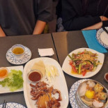 Bij De Thaïse Lotus Nourriture