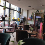 Spread The Moon Innen