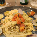 Signora Ava Nourriture