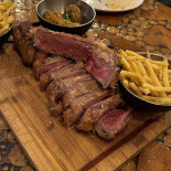 Signora Ava Nourriture