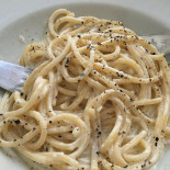 Signora Ava Nourriture