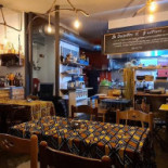 De Bruxelles Et D'ailleurs À l'intérieur