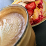 Living Room (being Acquired By A New Owner- Utamu Collective) Nourriture