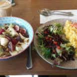 Living Room (being Acquired By A New Owner- Utamu Collective) Nourriture