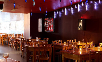 Tapas Y Mas À l'intérieur