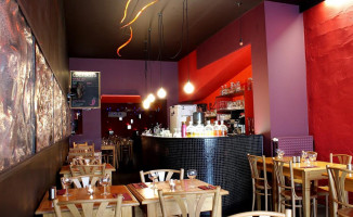 Tapas Y Mas À l'intérieur