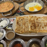 YÖrÜk Çadiri Turkish Brunch, Lunch Dinner Comida