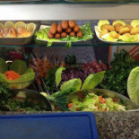 Les Deux Fréres Nourriture