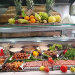 Les Deux Fréres Nourriture