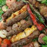 Les Deux Fréres Nourriture